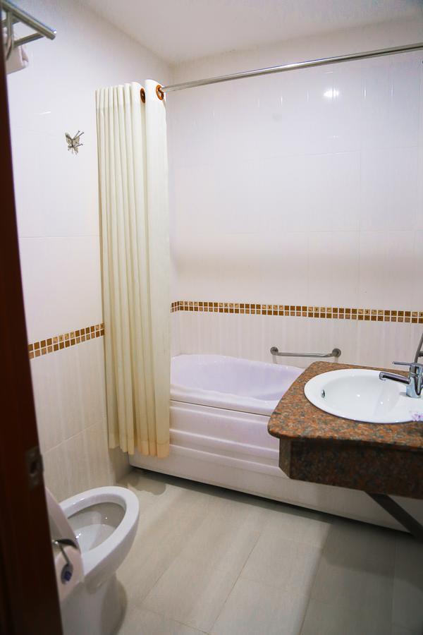 Golden Hotel مدينة هوشي منه المظهر الخارجي الصورة